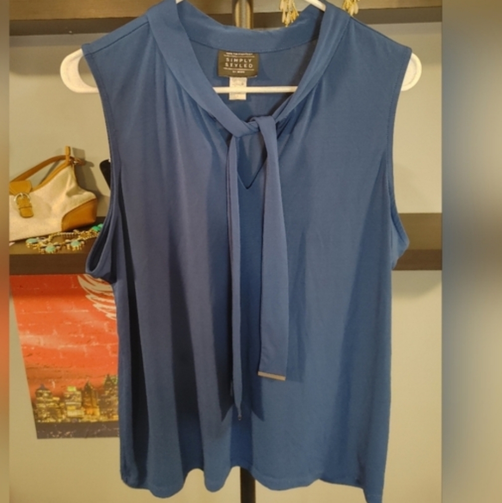 SALE!! Women's Top
